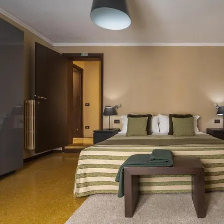 Centrale Venice Apartments - San Marco 3 Apartments-3